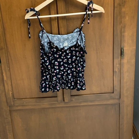 Billabong crop top baby tee large 16 in pit length 14 in spaghetti tie straps - Picture 2 of 4